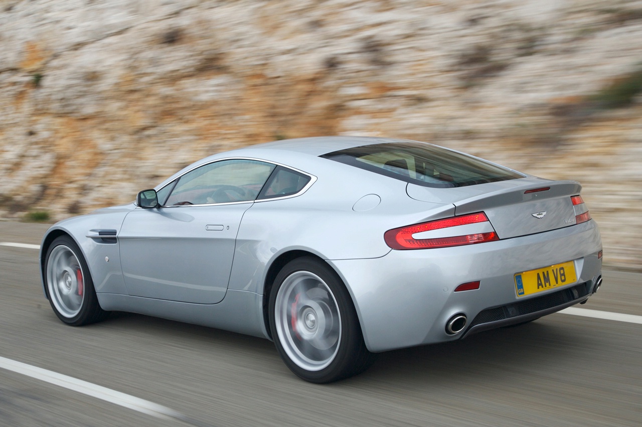 Aston Martin V8 Vantage - motor mai puternic