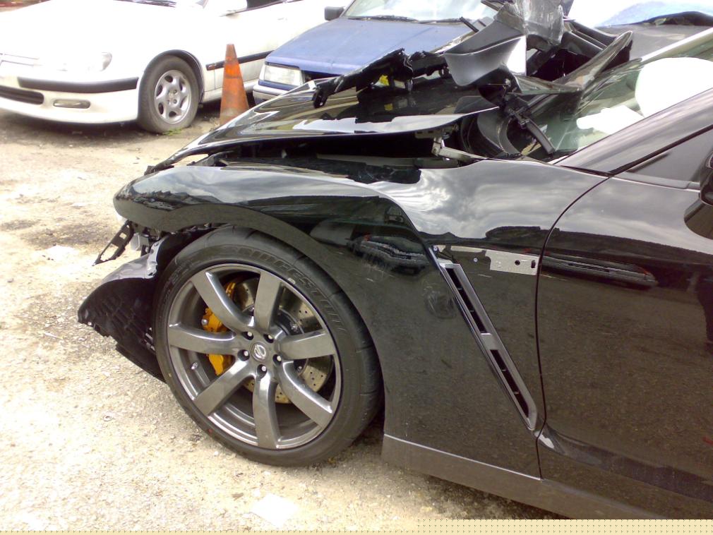 Nissan GT-R - accident în Malayezia