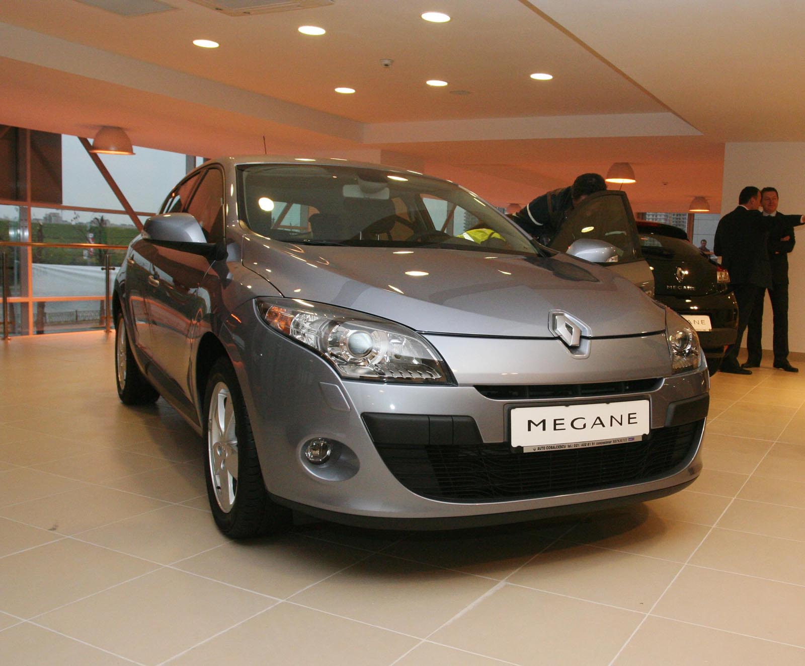 Megane porneste de la 12.900 euro