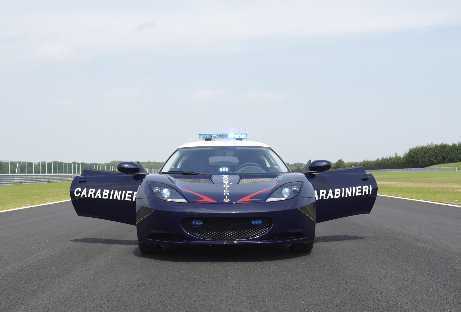 Asa arata versiunea carabinierilor.