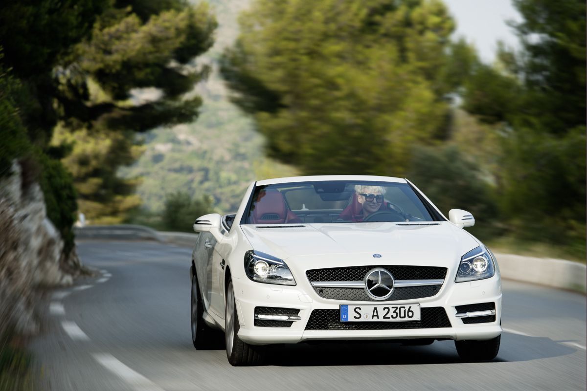 Mercedes-Benz SLK 250 CDI are un motor de 2,2 litri si 204 CP