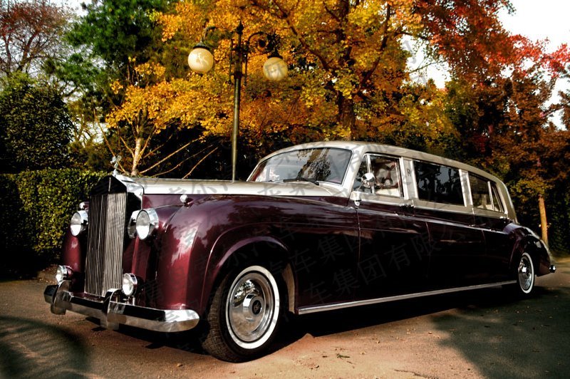 Chinezii de la SOAR Automotive realizeaza o replica de limuzina Rolls Royce