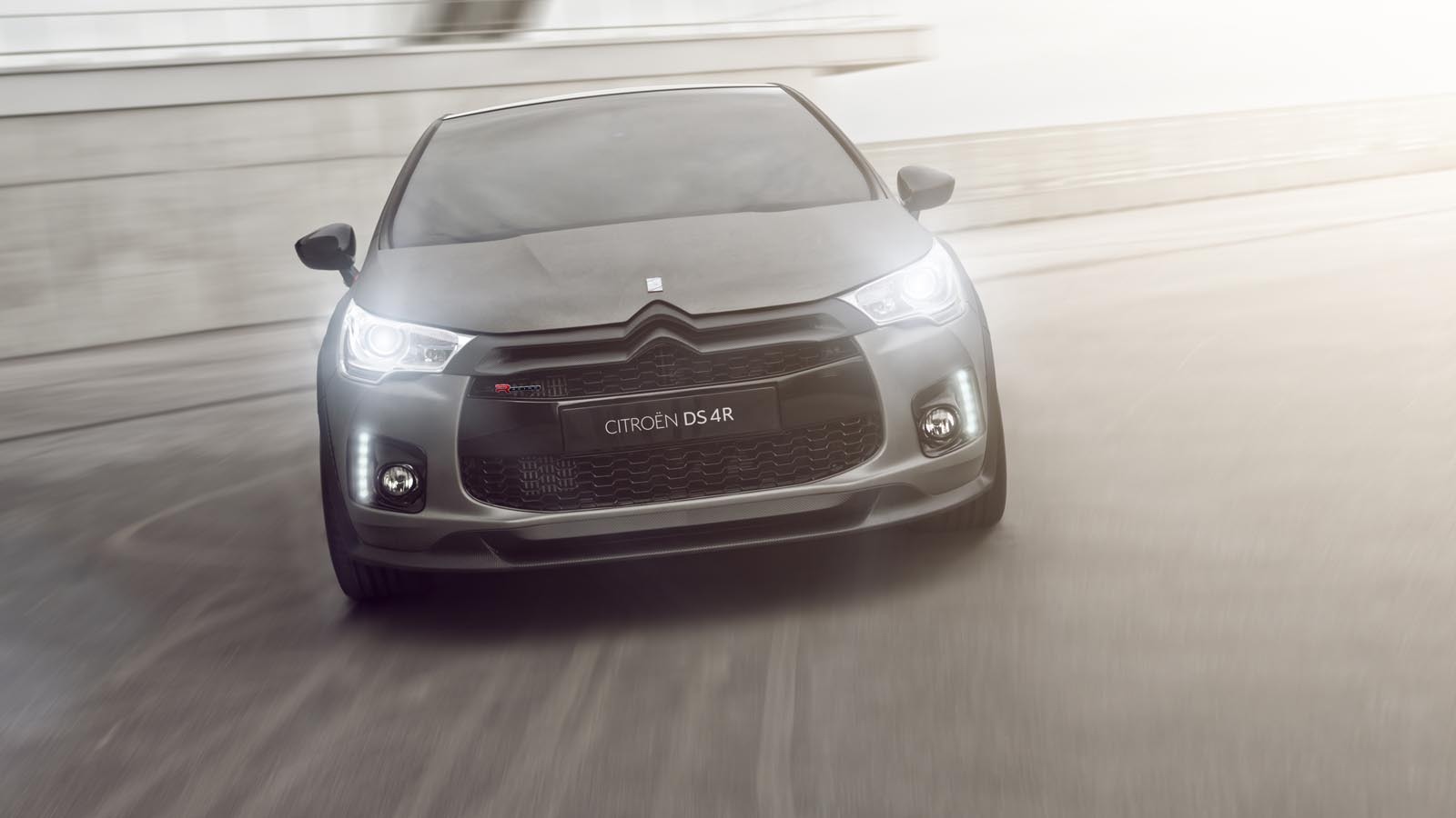 Citroen DS4 Racing are un motor turbo de 1,6 litri si 265 CP - adica un raport de 160 CP pe litru