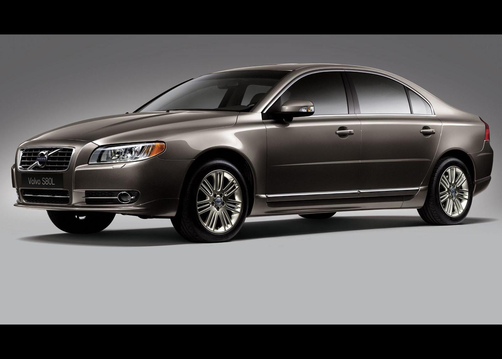 Versiunea de top: T6 AWD