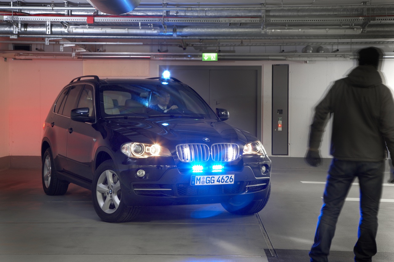 BMW X5 Security Plus - conceput anti-Kalasshnikov