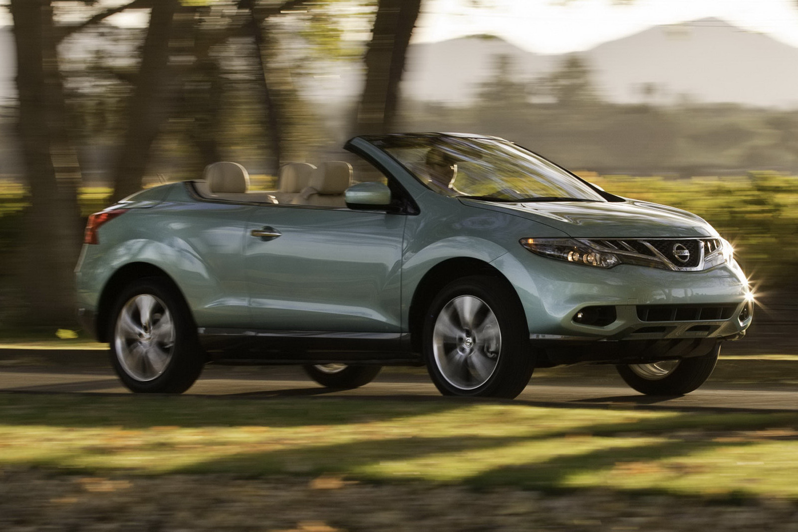 Nissan Murano CrossCabriolet inaugureaza nisa crossoverelor decapotabile