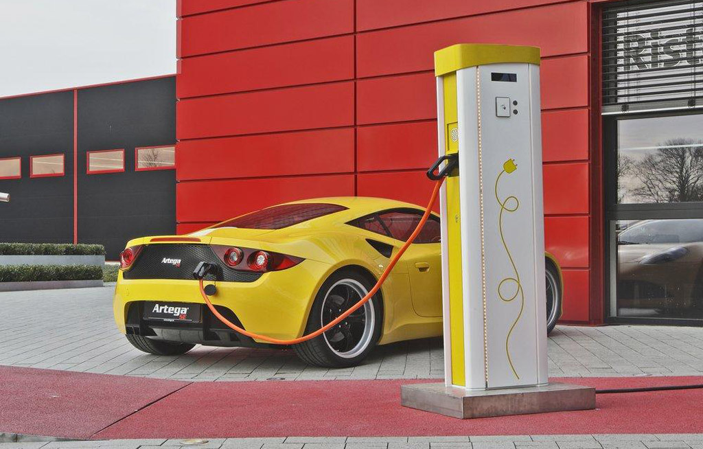 Artega GT SE anunta performante bune: 0-100 km/h in 4,3 seunde si 250 km/h viteza maxima