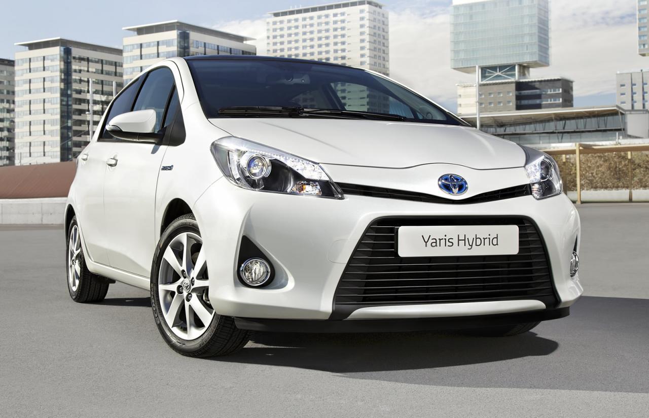 Toyota Yaris Hybrid va concura direct modelul Honda Jazz Hybrid pe piata europeana