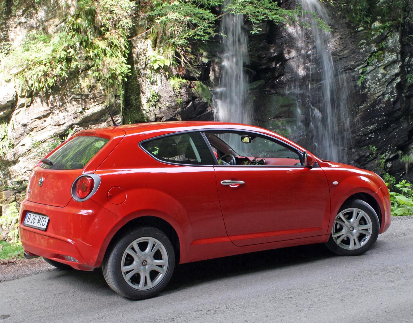 Pretul de oferta pentru Alfa Romeo MiTo 1.6 MJet este de cca. 16.000 euro. Foarte competitiv