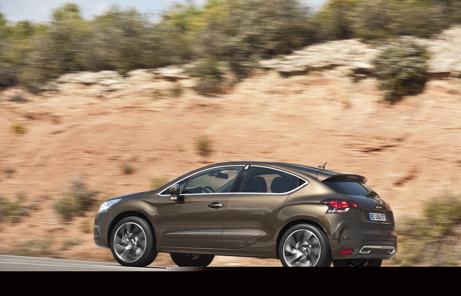 Citroen DS4 se dovedeste o oferta interesanta si contradictorie in domeniul lifestyle