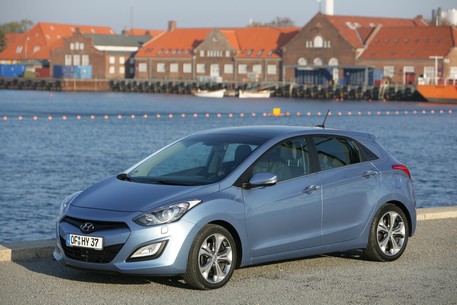 Noul Hyundai i30 arata la fel de bine in realitate ca si in poze