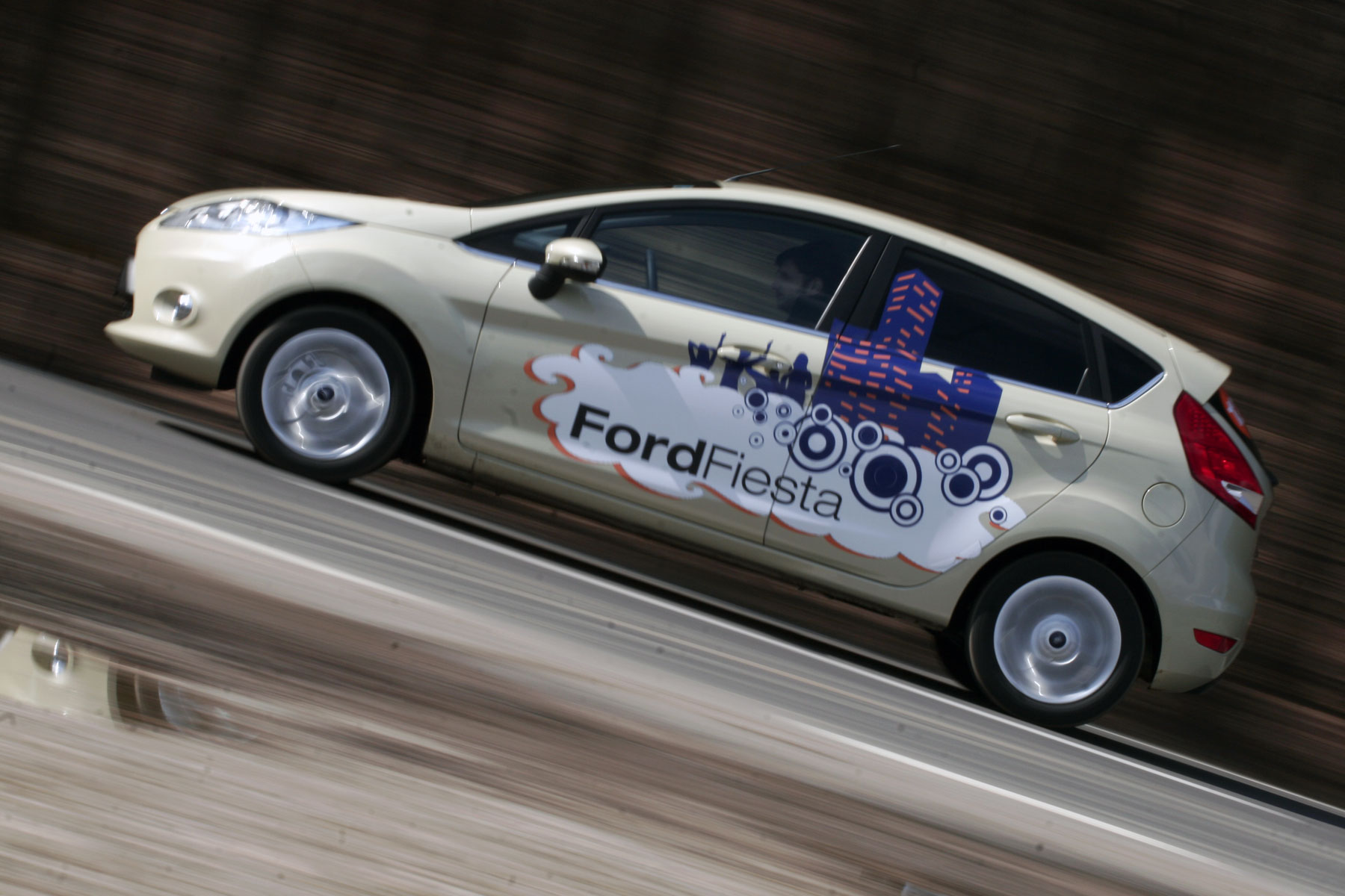 Ford Fiesta lateral