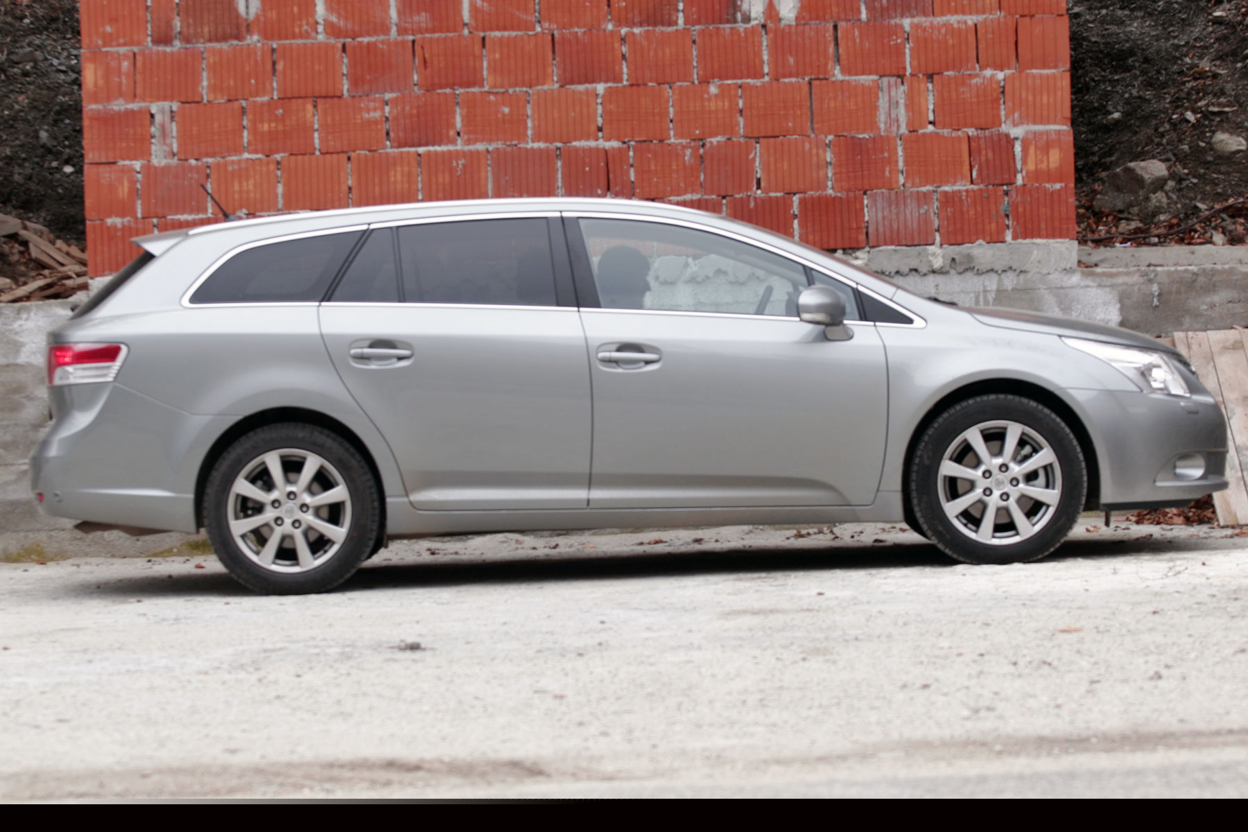 Toyota Avensis SW - 4.795 mm lungime