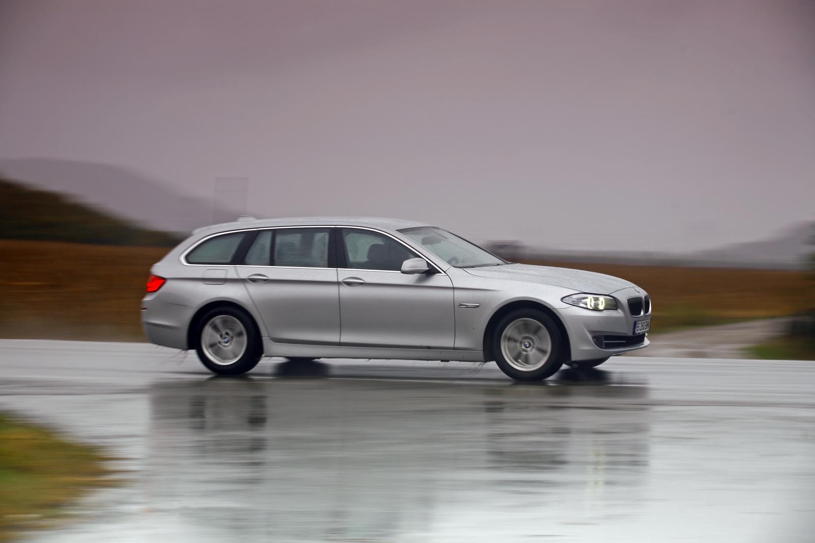 BMW 530d Touring: tu vrei pe modul Sport, pasagerii pe Comfort