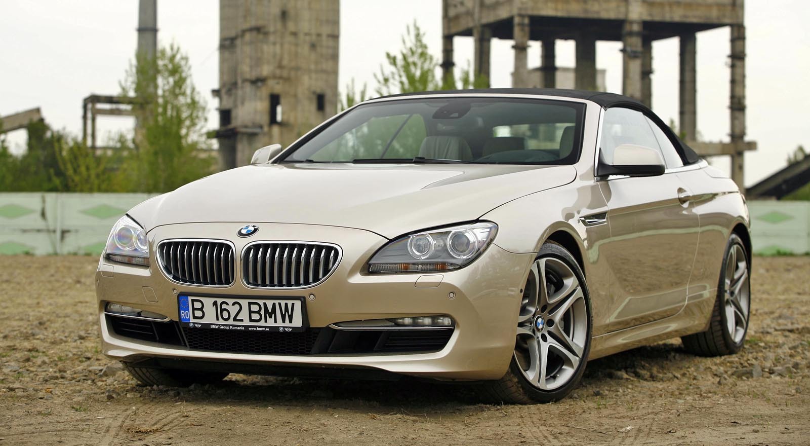 Noul BMW Seria 6 Cabrio are un design sportiv, elegant şi fresh