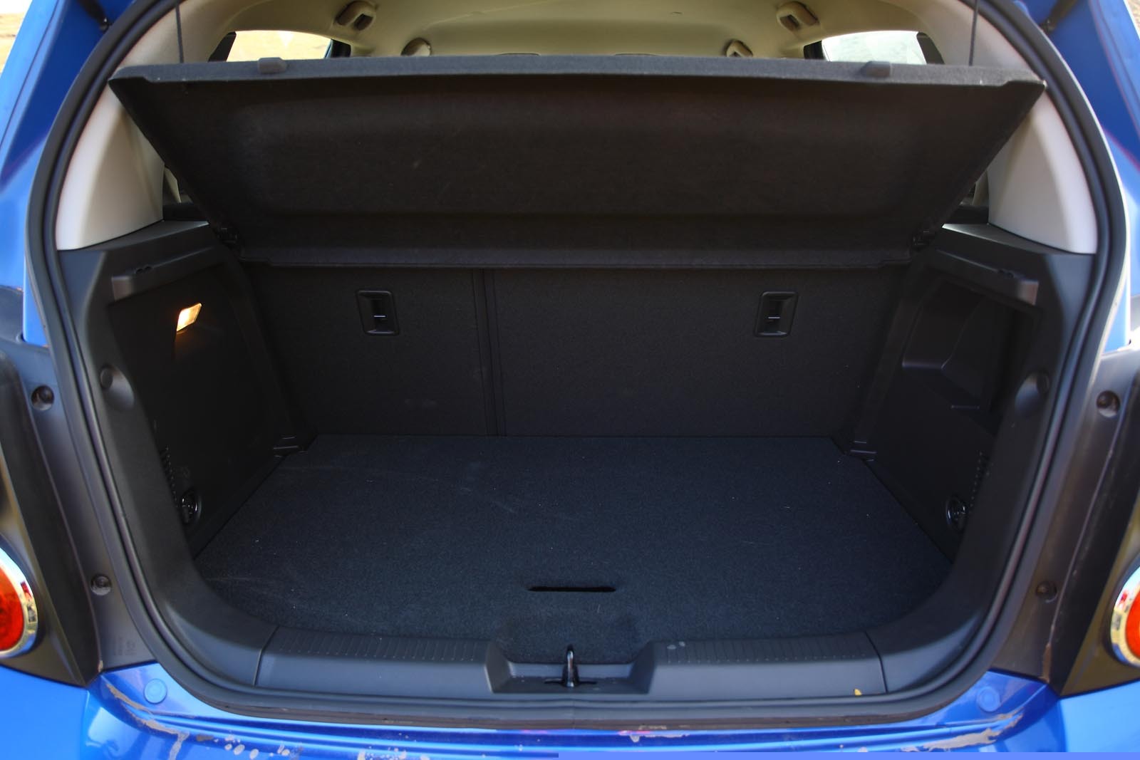 Portbagajul lui Chevrolet Aveo hatchback are 290 de litri in configuratia cu 5 locuri