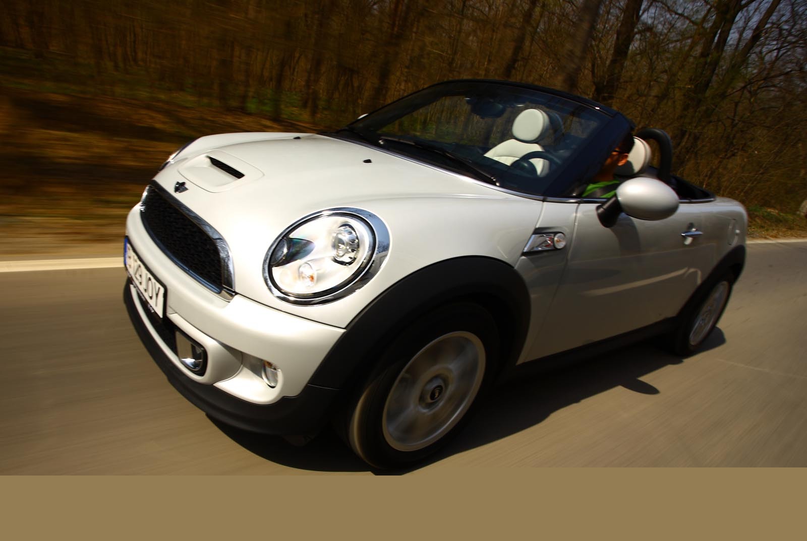 Mini Roadster Coope S ofera un bun raport intre performante si consum