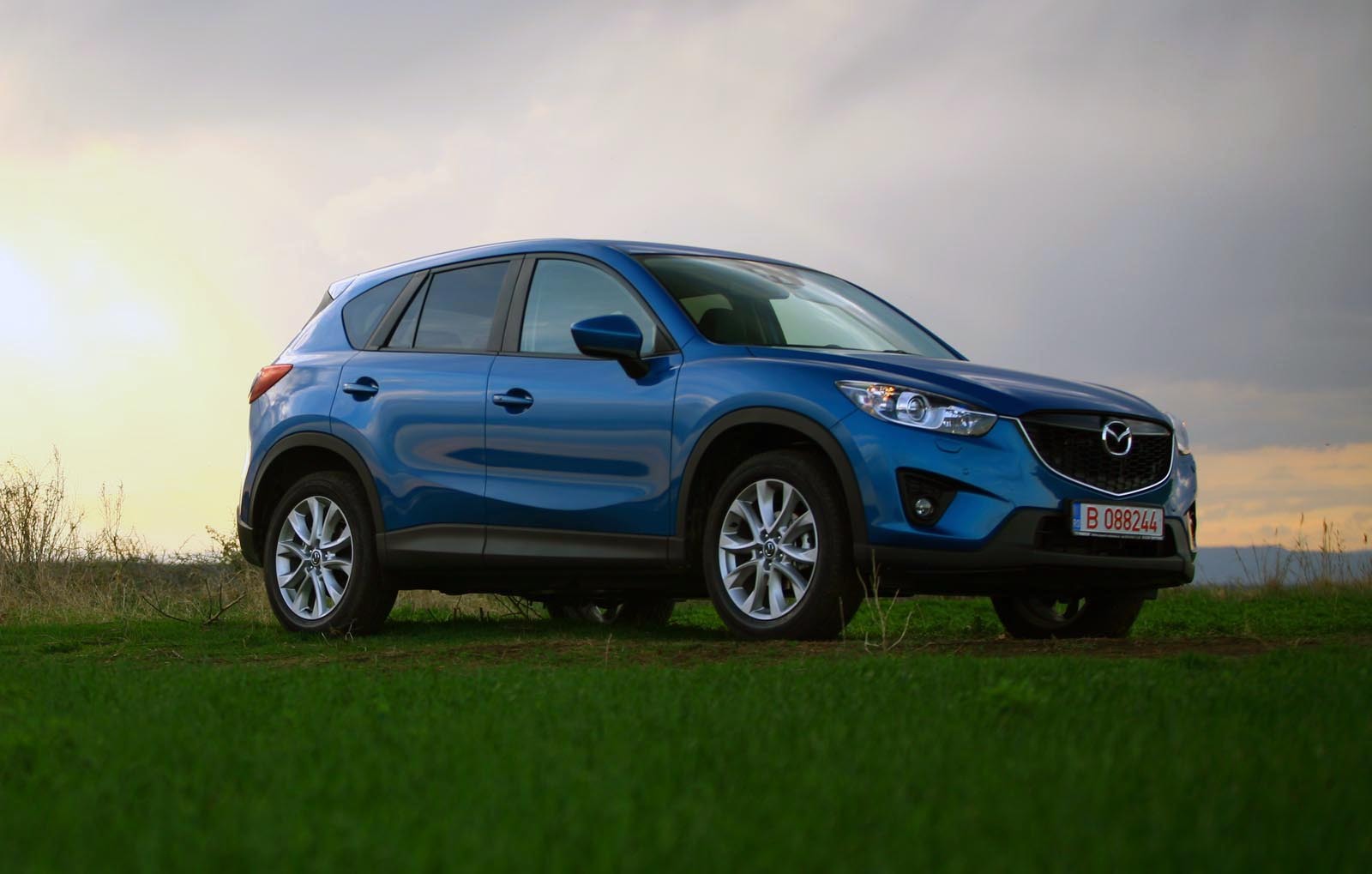 Mazda CX-5 se numara printre cele mai aratoase SUV-uri compacte de pe piata