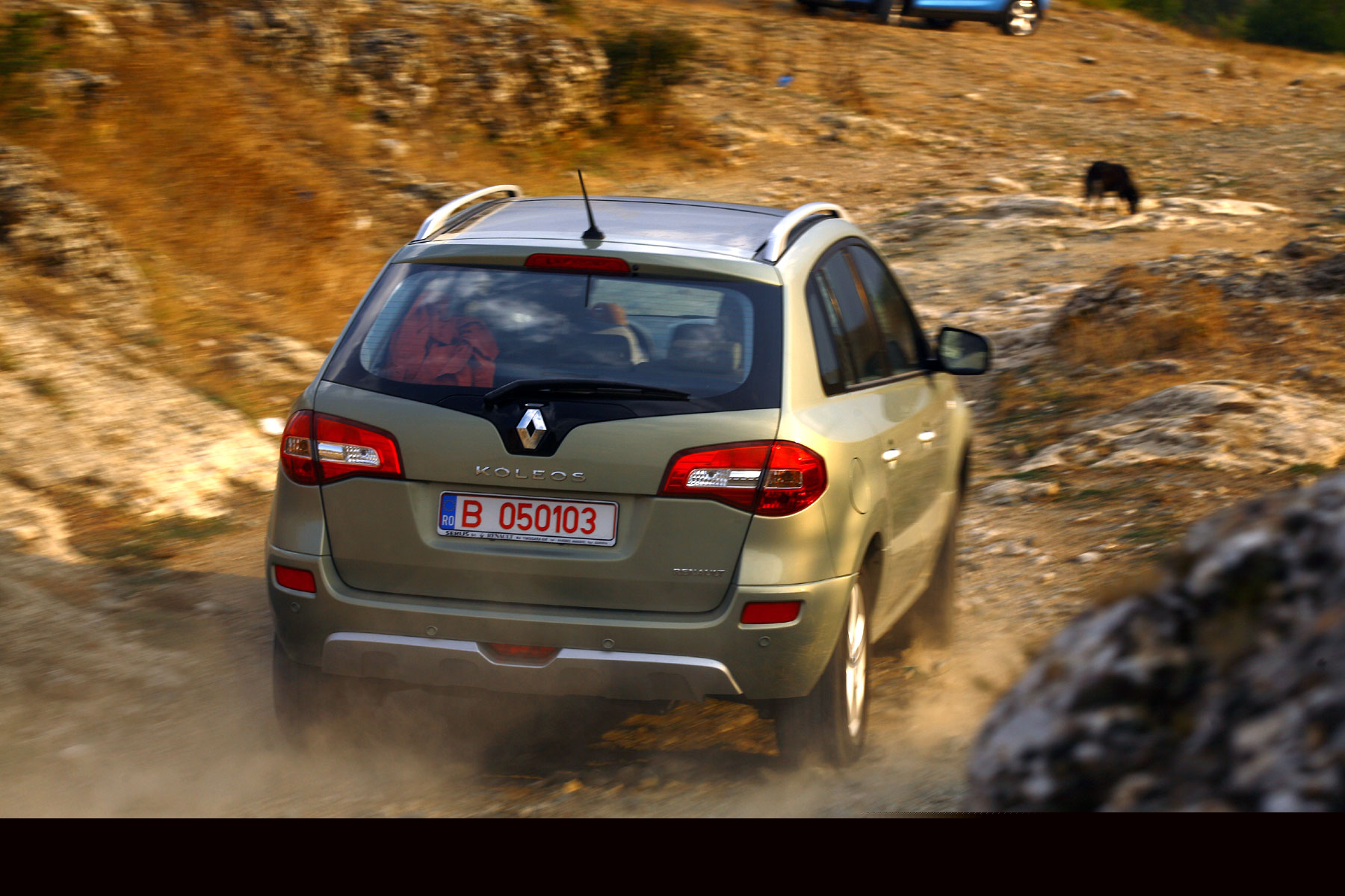 Koleos are platforma lui X-Trail